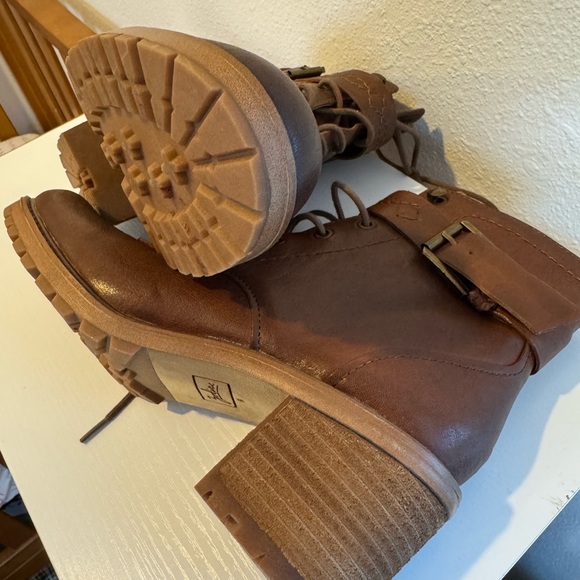 Brown Lace Up Boots with Chunky Heel - Picture 9 of 9